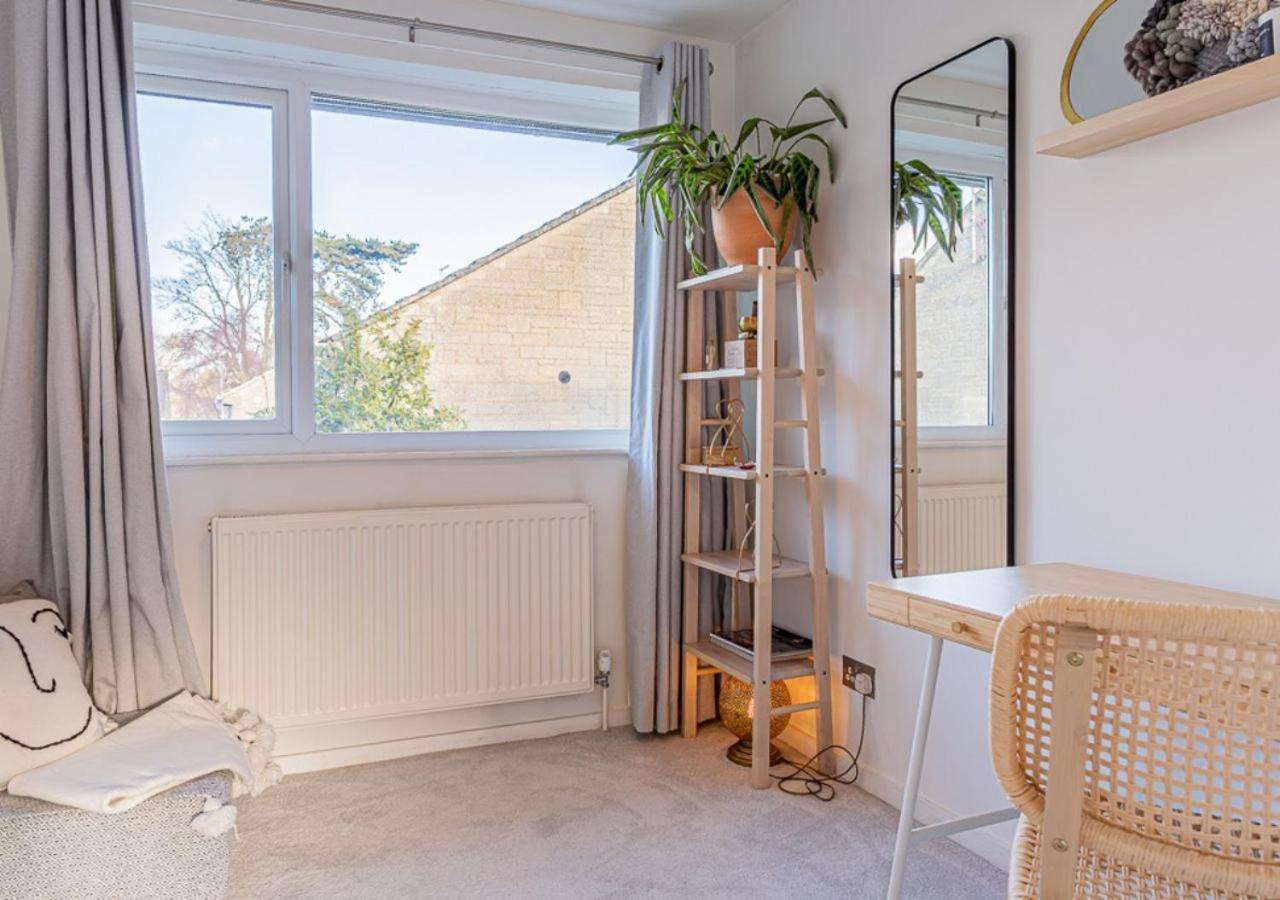 Вілла Modern 2 Bd W/ Garden In The Heart Of Tetbury! Екстер'єр фото