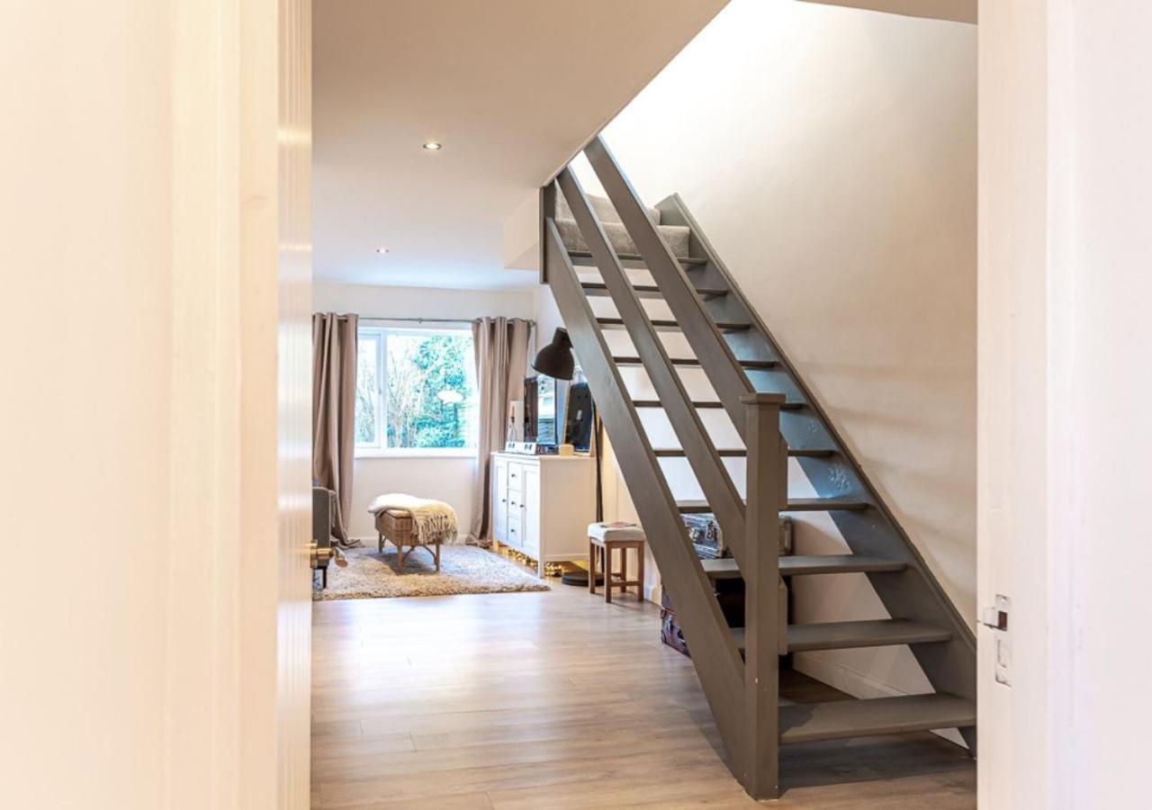 Вілла Modern 2 Bd W/ Garden In The Heart Of Tetbury! Екстер'єр фото